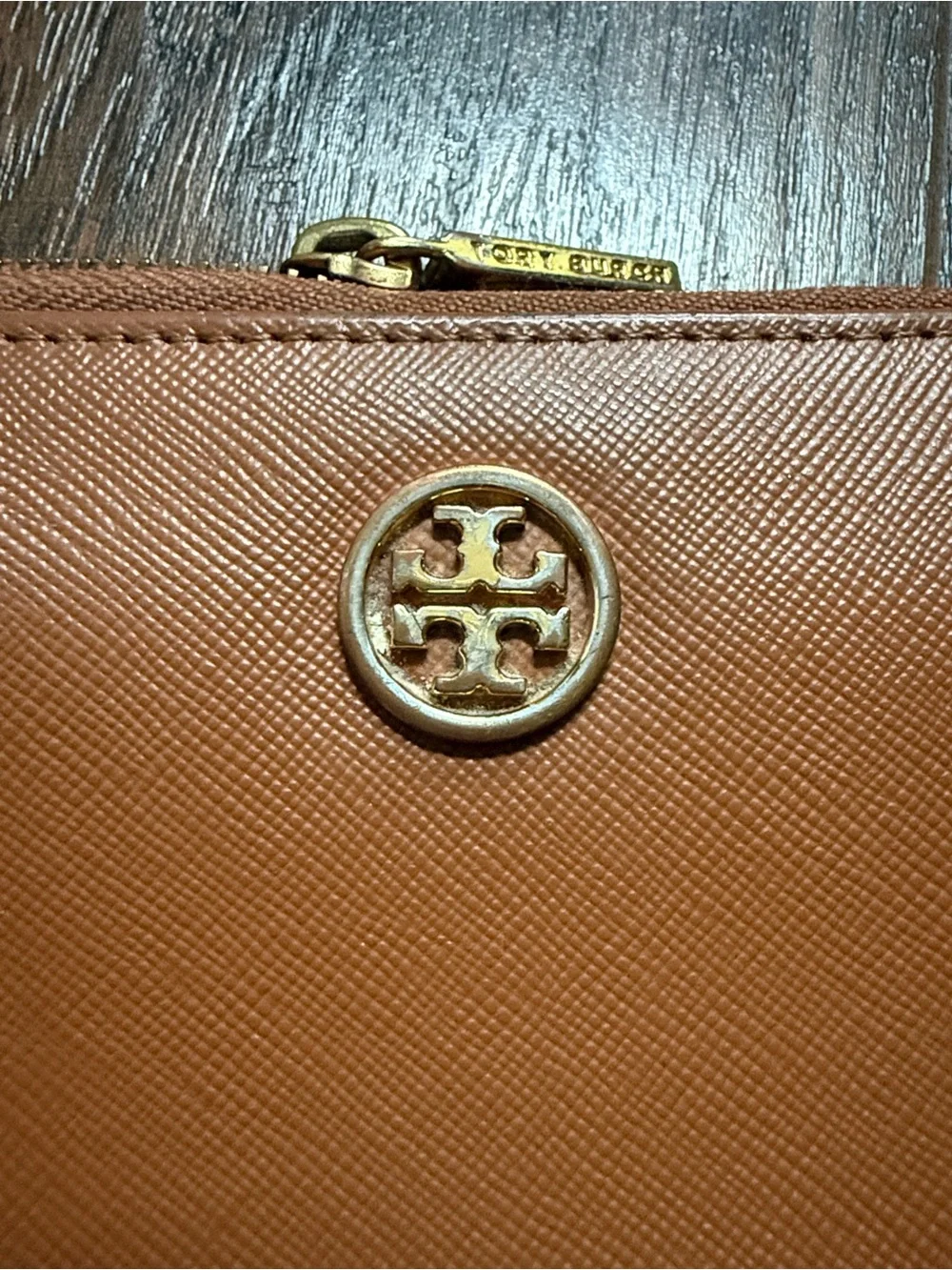 Tory Burch Robinson Zip Around Wallet - Cognac Brown